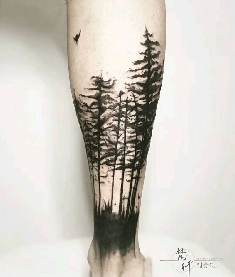 森林纹身图片_脚部新传统水墨树林纹身图案