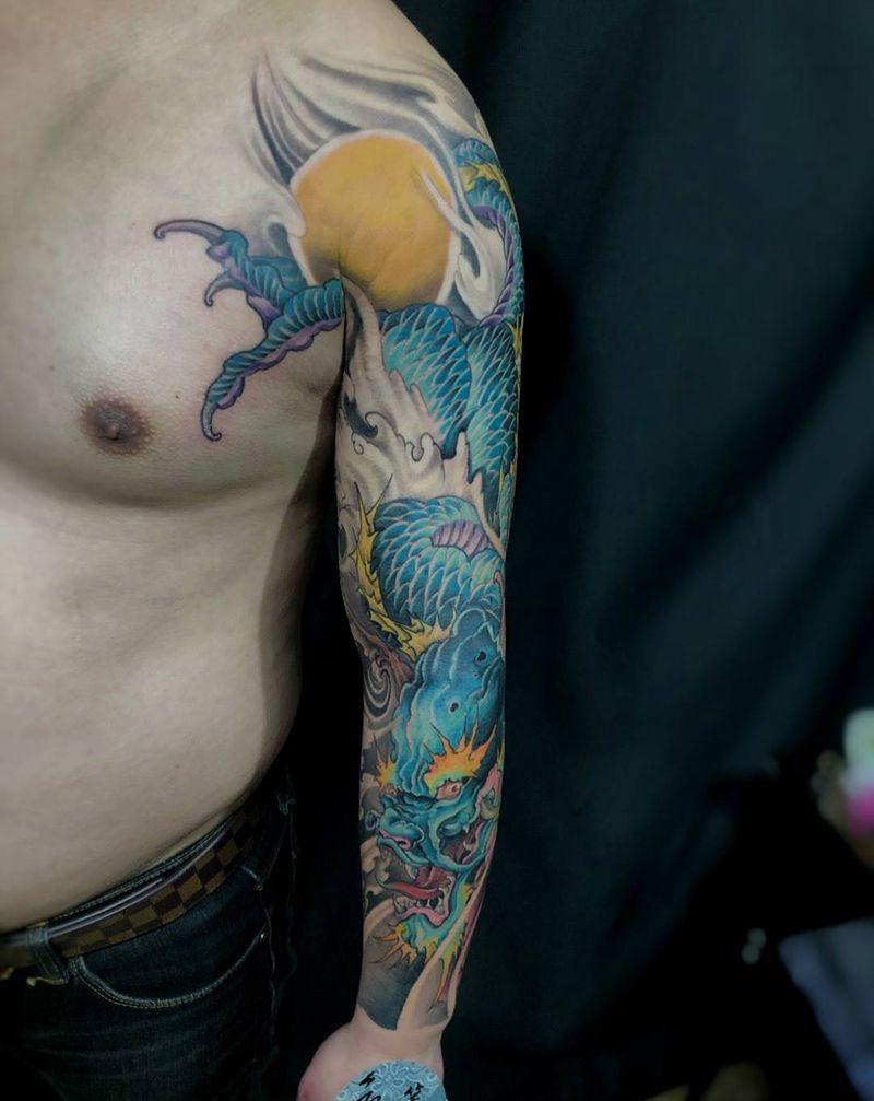 新传统花臂龙纹身图片_手臂手部新传统老传统龙重彩牡丹花纹身图案