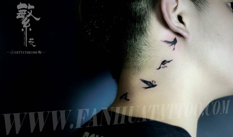 飞鸟纹身图片_颈部清新动物成品纹身图案