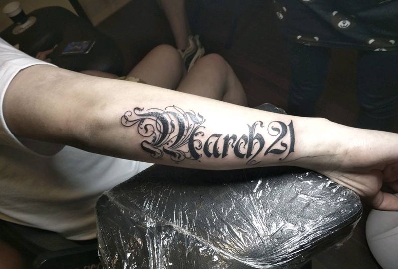 小花体纹身图片