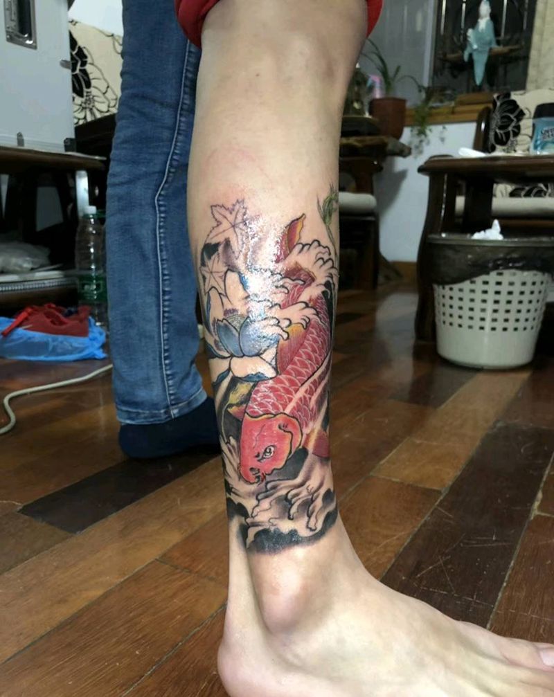 传统风格纹身图片_腿部老传统纹身图案