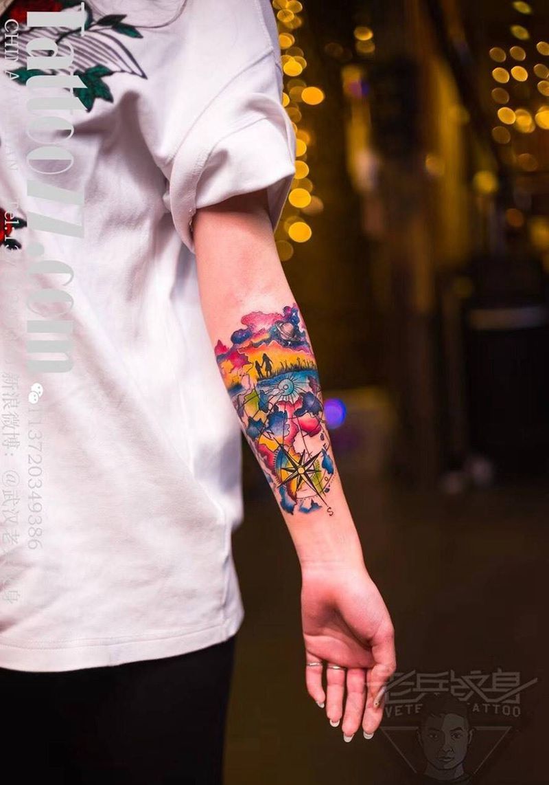 手部水彩地球纹身纹身图片_成品手部纹身图案