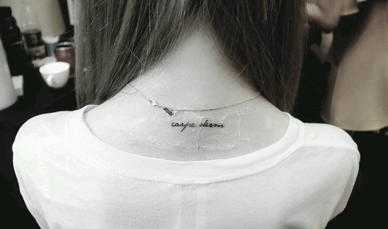 小字母纹身图片