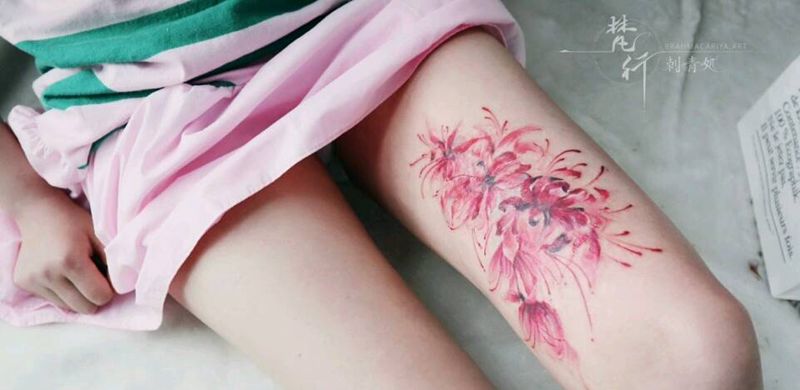 彼岸花遮盖纹身图片_腿部新传统水彩彼岸花遮盖纹身图案