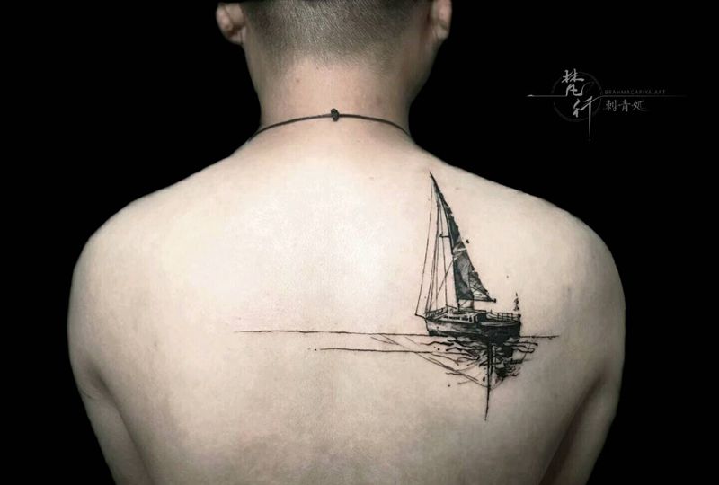 帆船纹身图片_背部新传统几何纹身图案