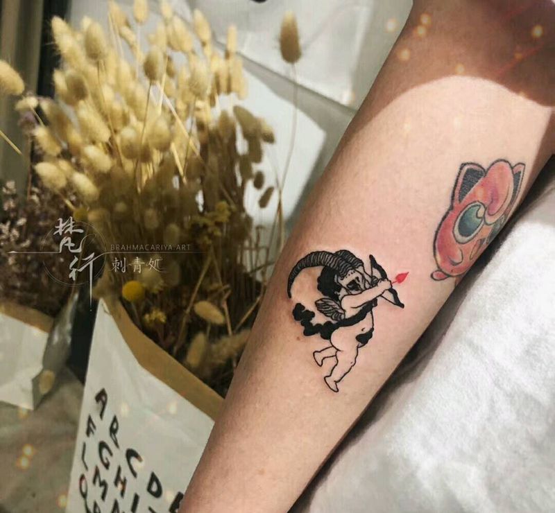 童话纹身图片_手臂新传统童话人物纹身图案