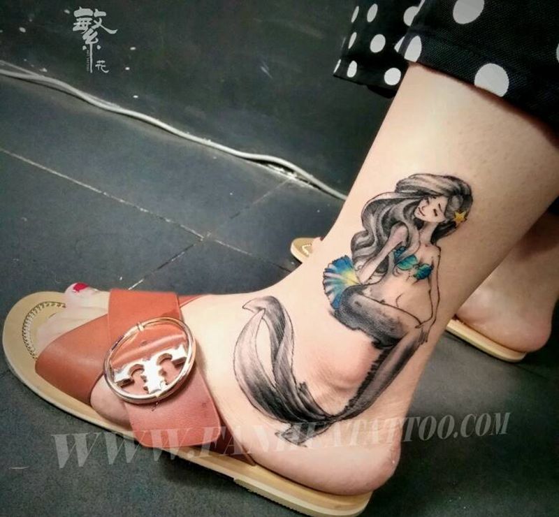 美人鱼纹身图片_腿部脚部欧美人物成品纹身图案