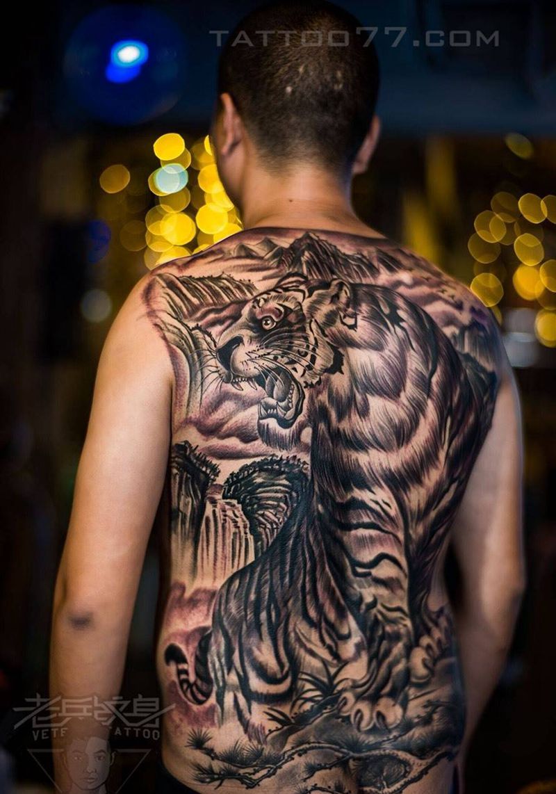 霸气满背老虎纹身纹身图片