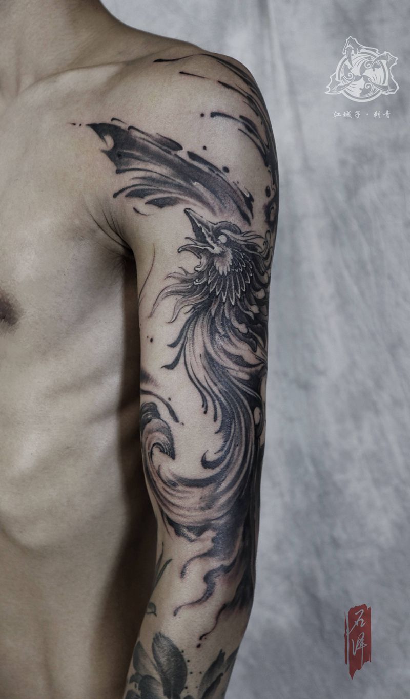 水墨·凤凰纹身图片_手臂水墨凤凰水墨花臂纹身图案