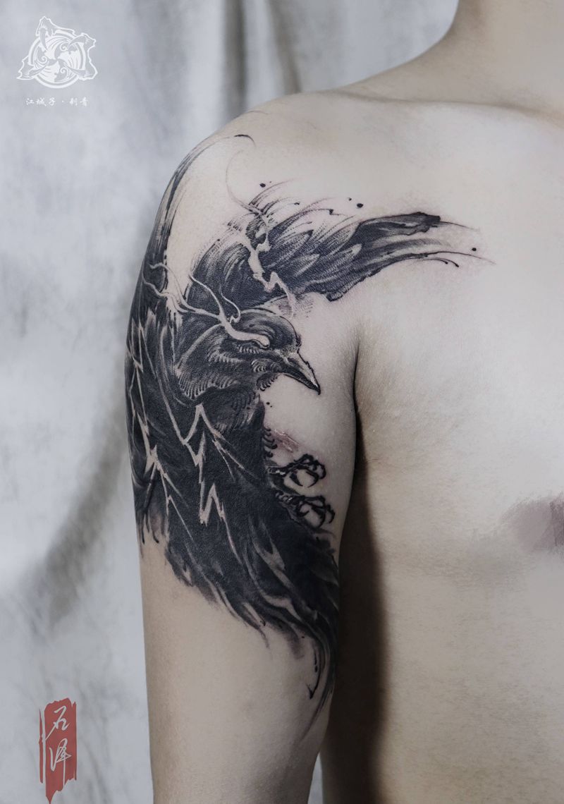 乌纹身图片_手臂水墨乌鸦遮盖手绘纹身图案