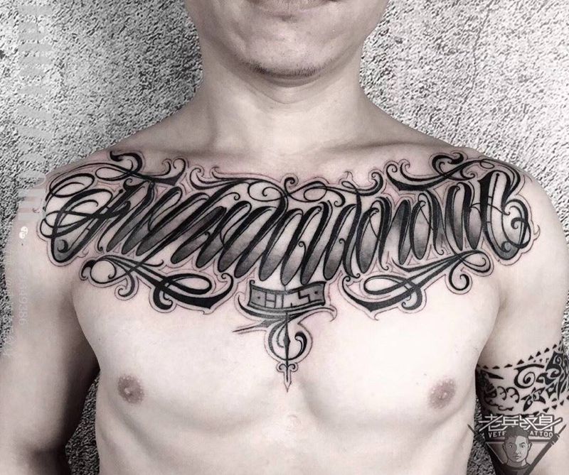 大花胸字母纹身纹身图片
