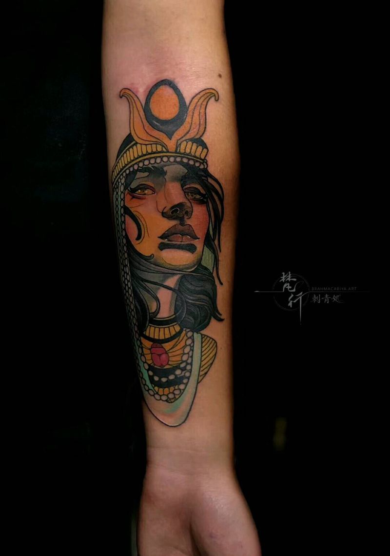 人物纹身图片_手臂新传统纹身图案