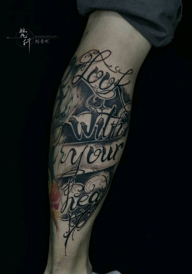 花体字纹身图片_腿部花体字纹身图案