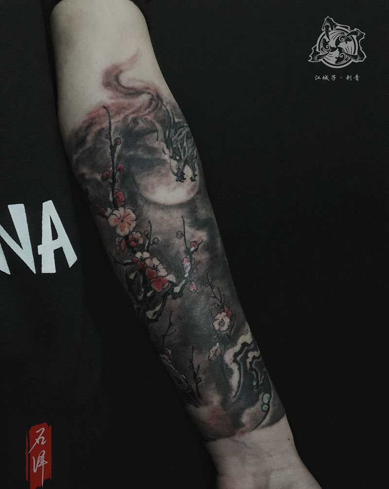 中国传统纹身图片_手臂新传统中国风梅花龙纹身图案