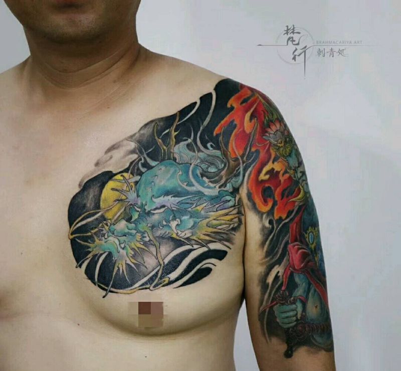 遮盖添加纹身图片_胸部手臂新传统水彩不动明王纹身图案