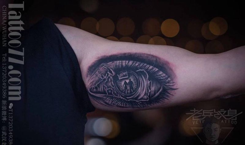 手臂内侧眼睛纹身作品纹身图片