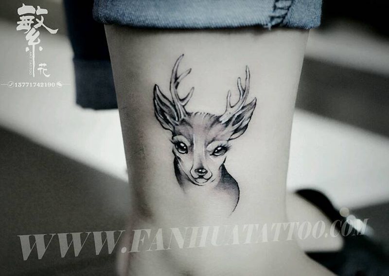 小鹿纹身图片_腿部脚部清新动物成品纹身图案