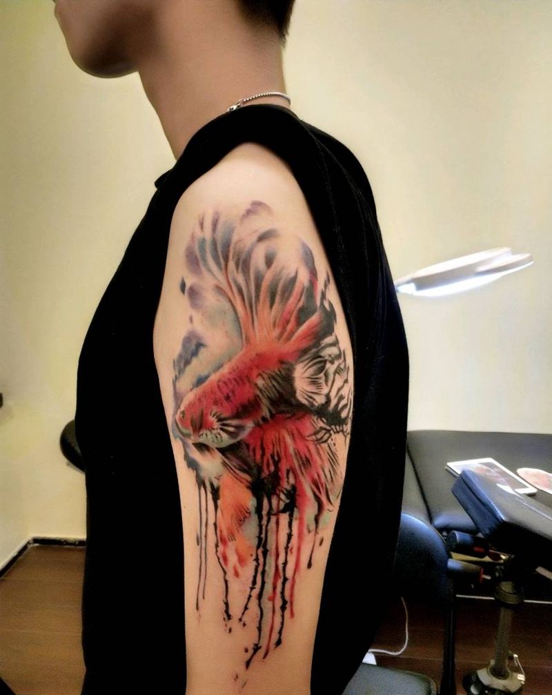 喷墨金鱼遮盖未完纹身图片