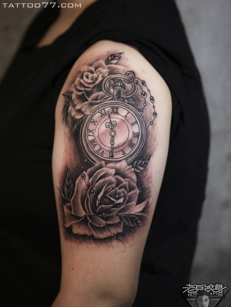 大臂欧美玫瑰怀表纹身纹身图片