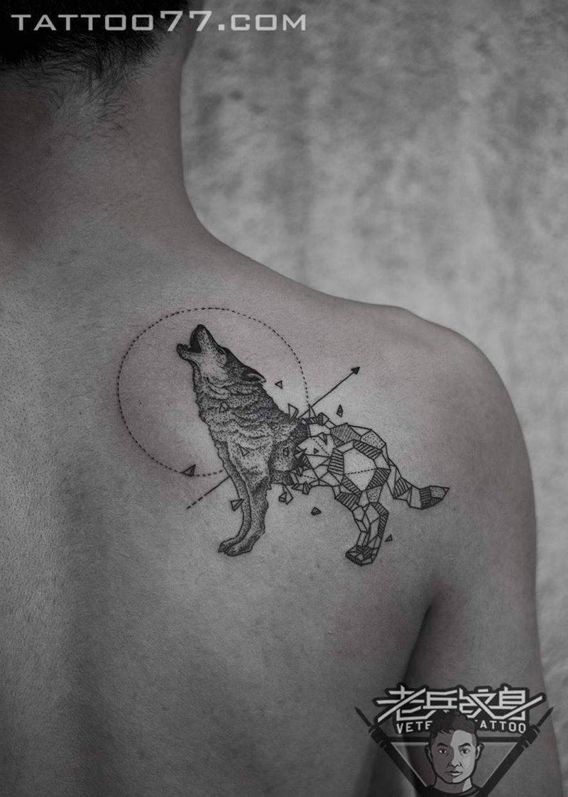 几何狼头纹身作品纹身图片_成品肩部清新动物纹身图案