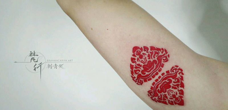 自带图纹身图片_手臂老传统纹身图案