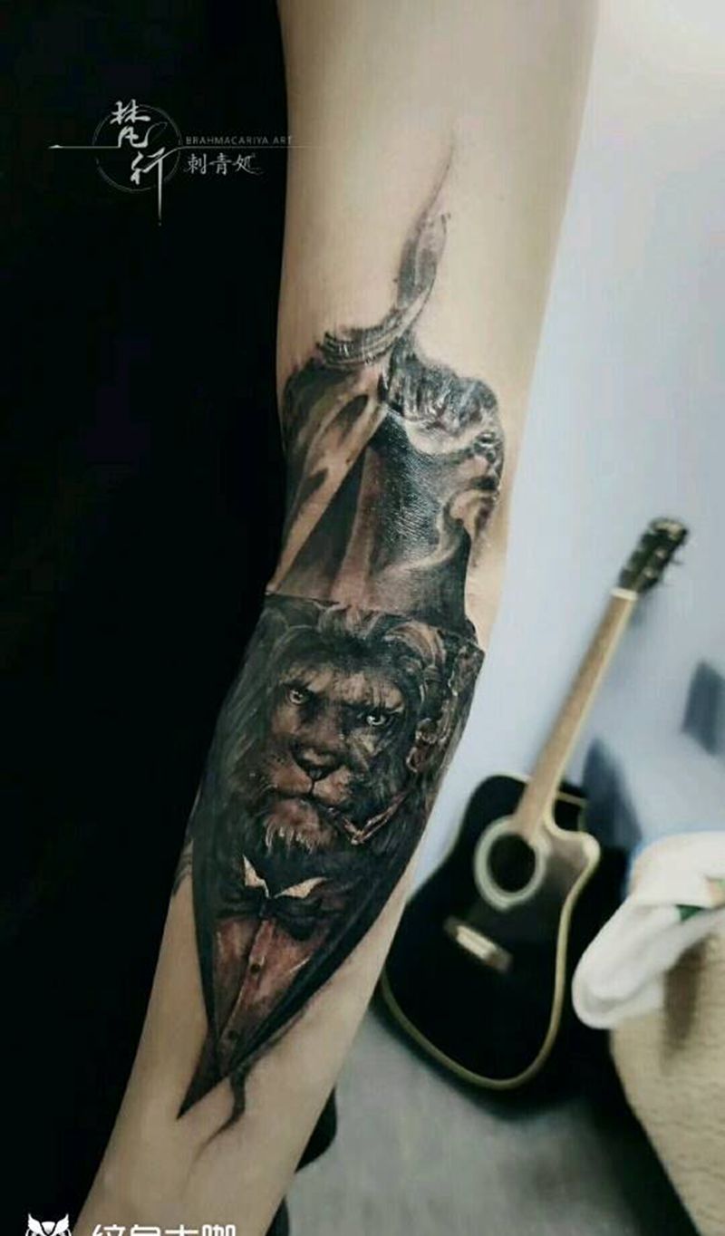 遮盖纹身图片_手臂几何水墨狮子几何泼墨纹身图案