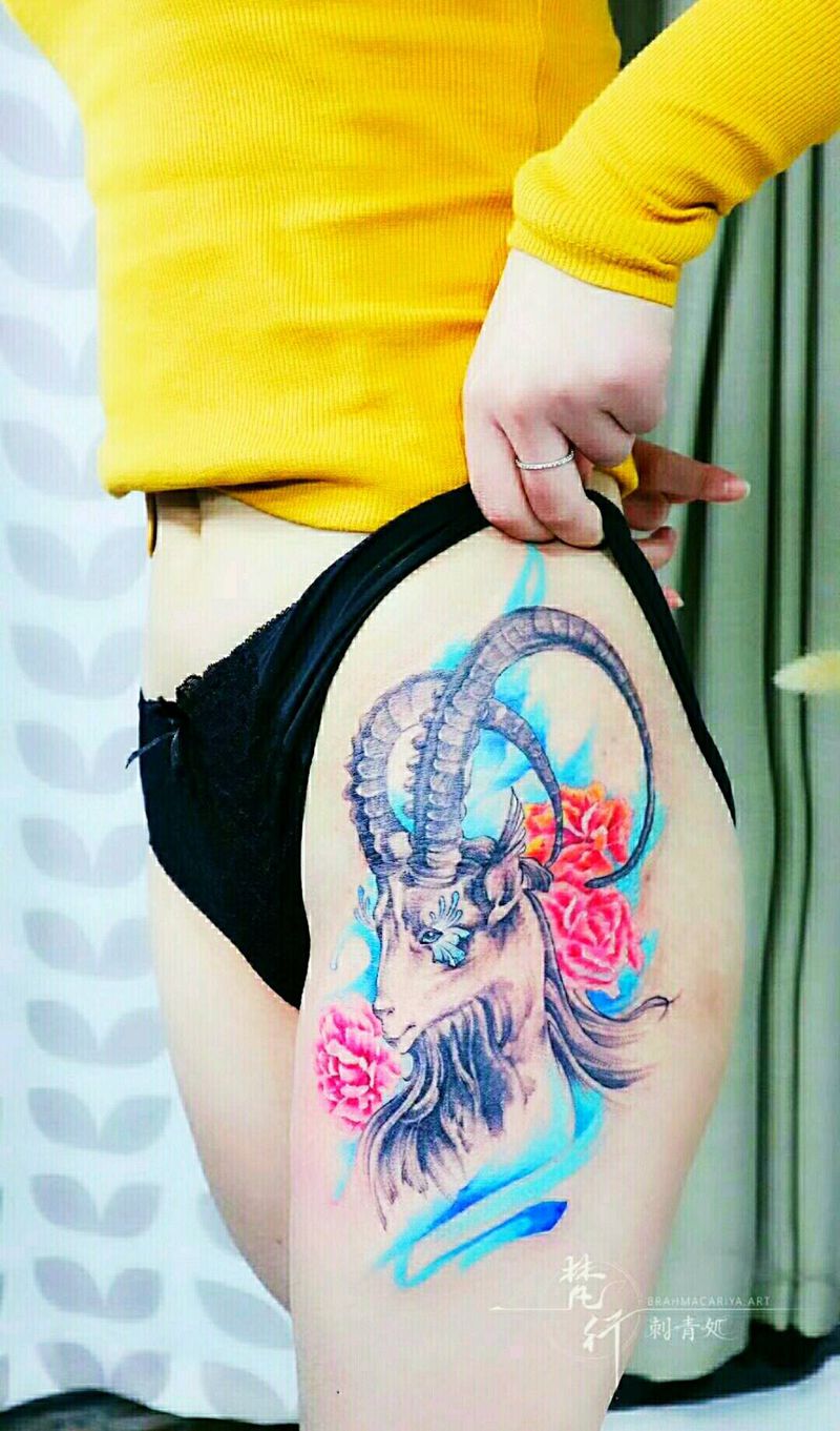 羊纹身图片_腿部新传统羊康乃馨纹身图案