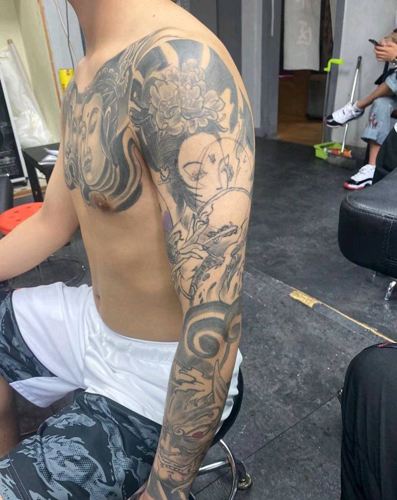 黑臂提白遮盖纹身图片_手臂黑臂花纹身图案