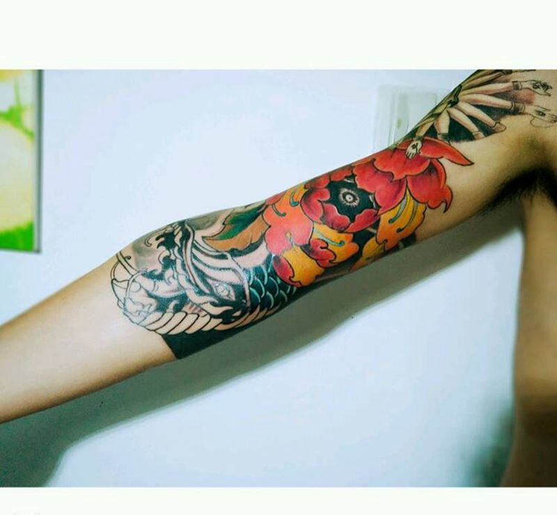 七分袖 局部纹身图片_手臂传统人物植物宗教原创成品纹身图案