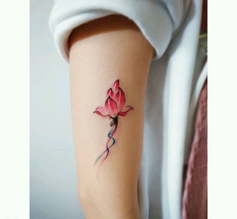 水彩莲花遮盖纹身图片_手臂清新植物原创水彩成品纹身图案