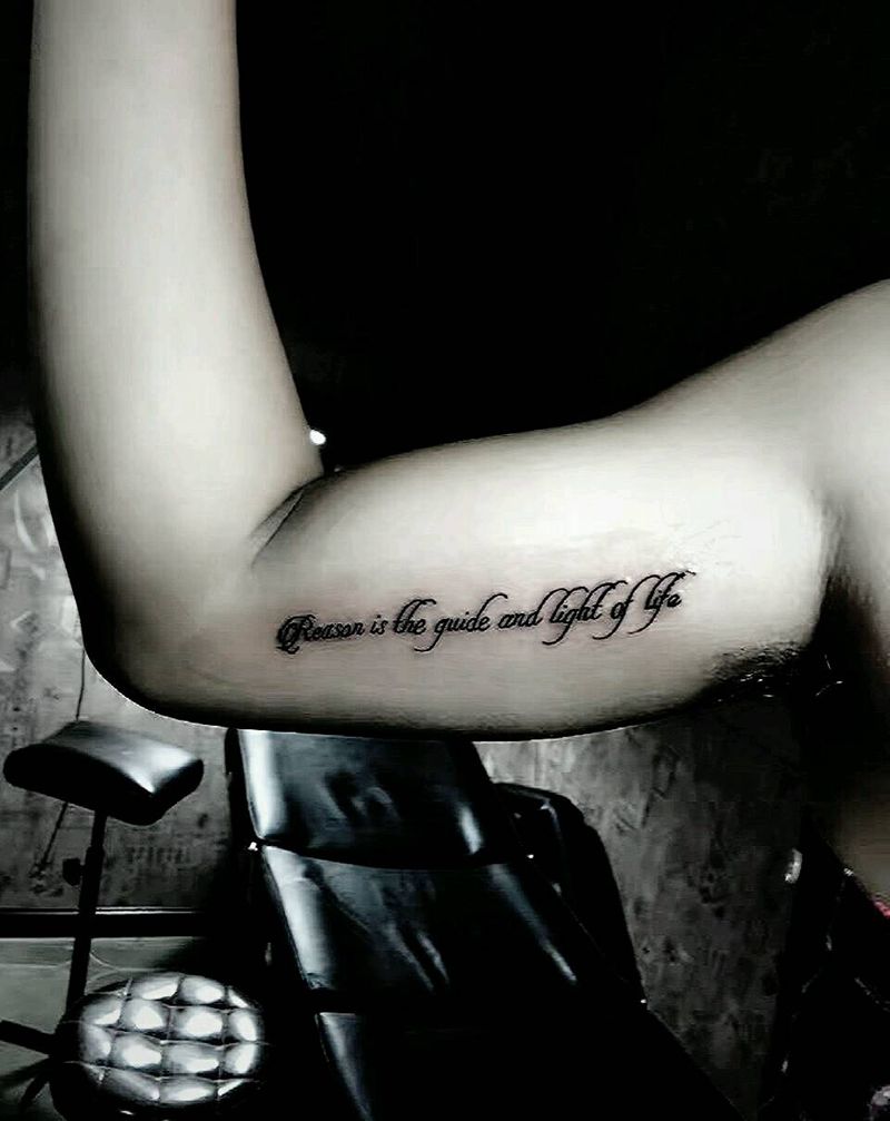 两个小字母纹身图片