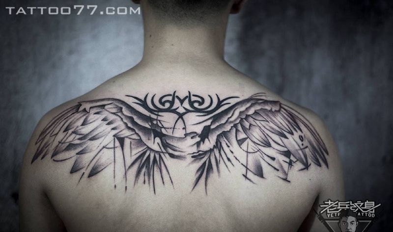 后背翅膀纹身图片_成品背部欧美动物纹身图案