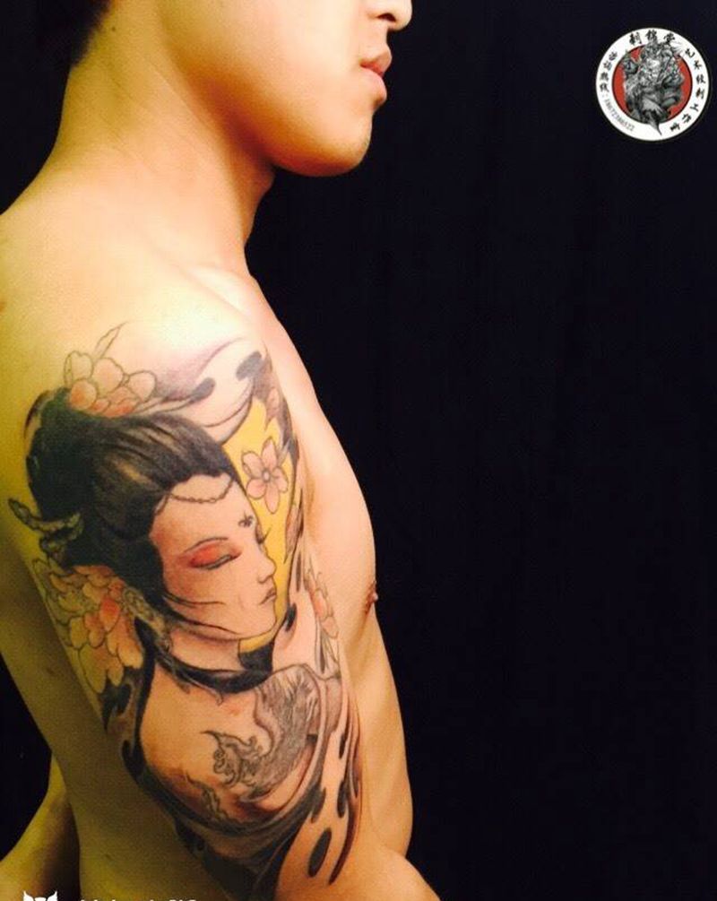 今日刺青明月修改纹身图片