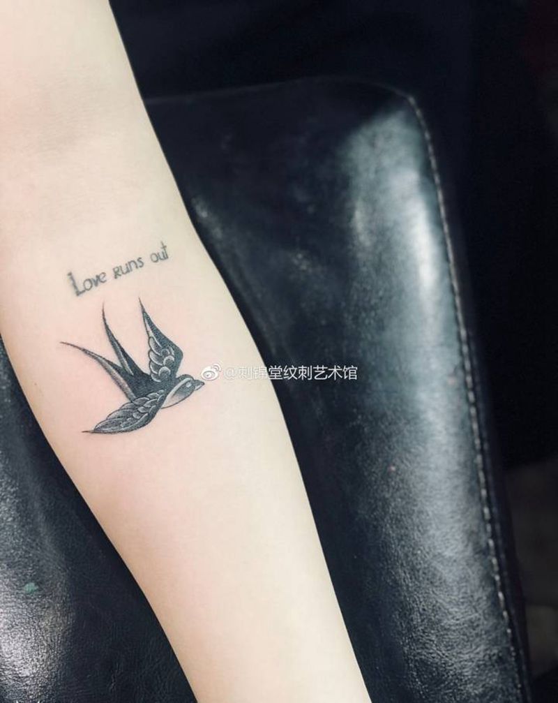 今日作品 小燕子一只 2018.4.10纹身图片