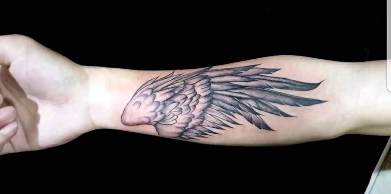 翅膀纹身图片