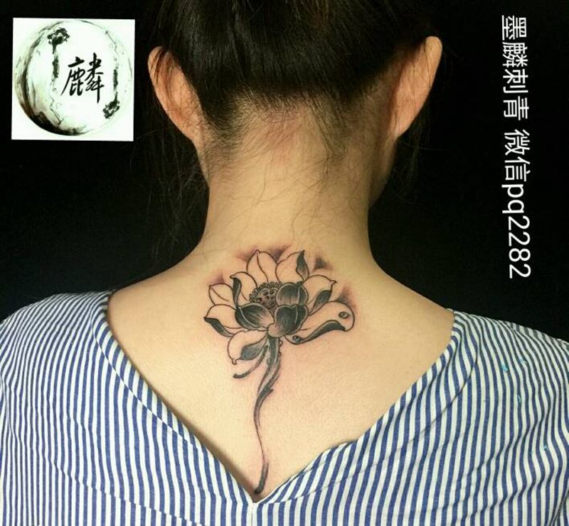 莲花纹身图片