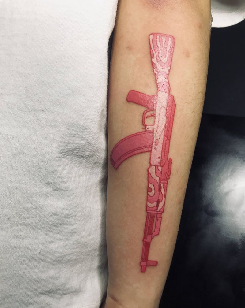 粉蓝色AK纹身图片_手臂纹身图案