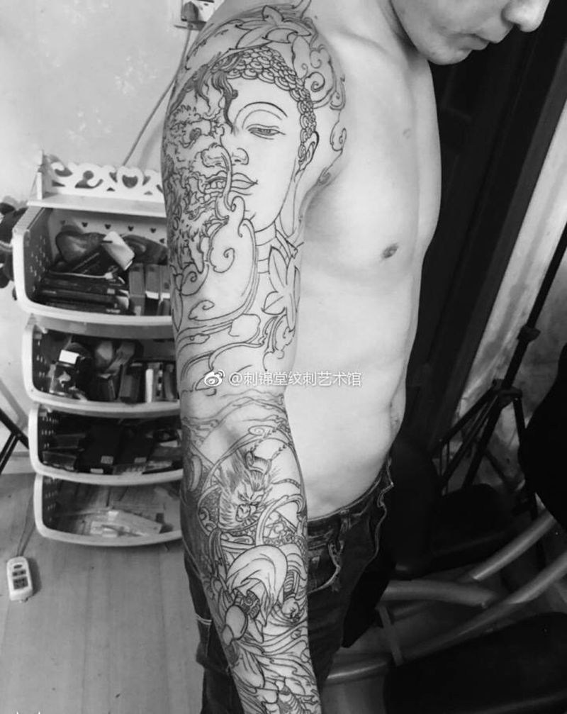 今日作品：花臂线条进度中纹身图片