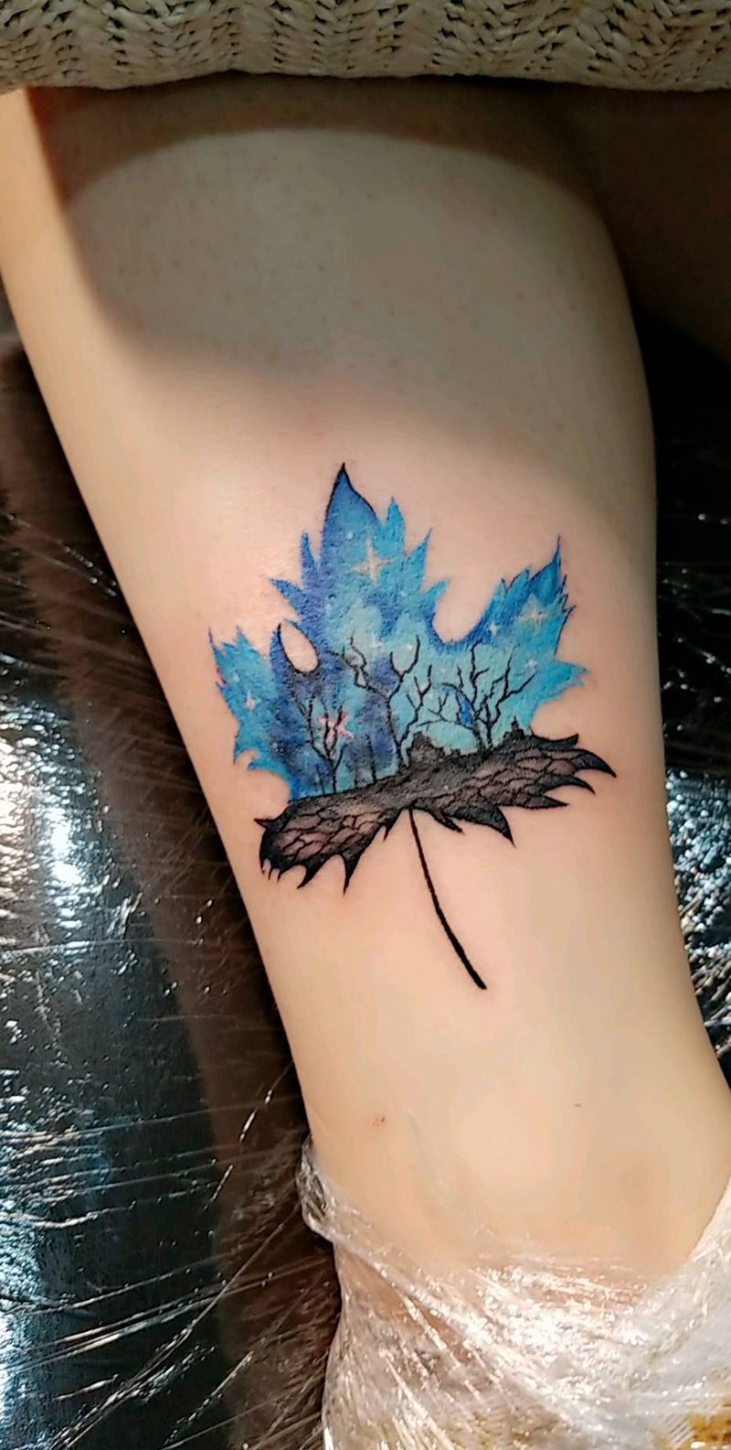 脚踝遮盖纹身图片_脚部腿部欧美写实水彩纹身图案