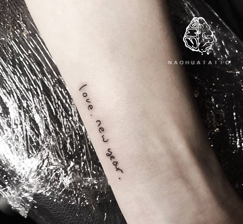 小字母纹身图片