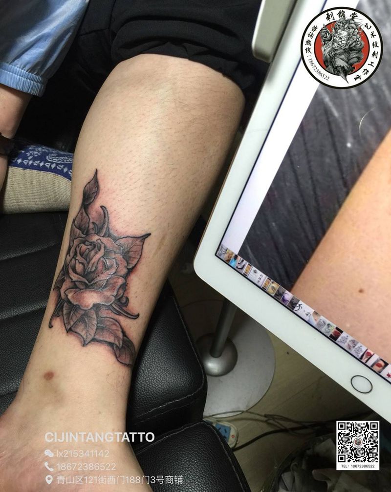 今日刺青 ：黑灰底完成纹身图片