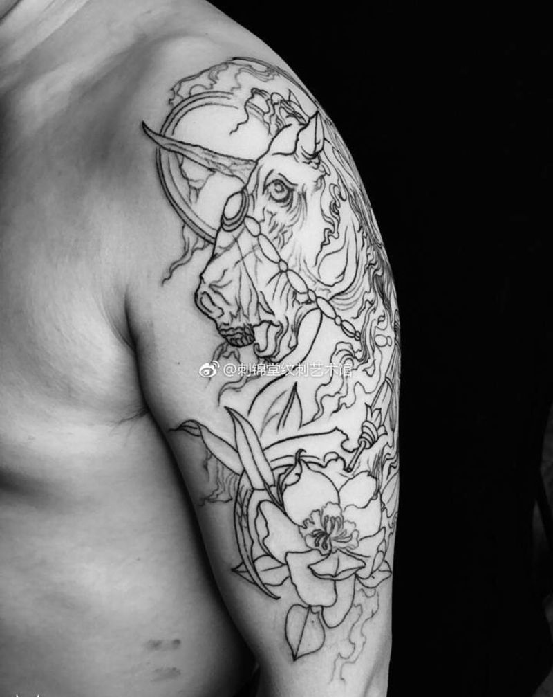 今日作品更新：old school空灵线条完成纹身图片
