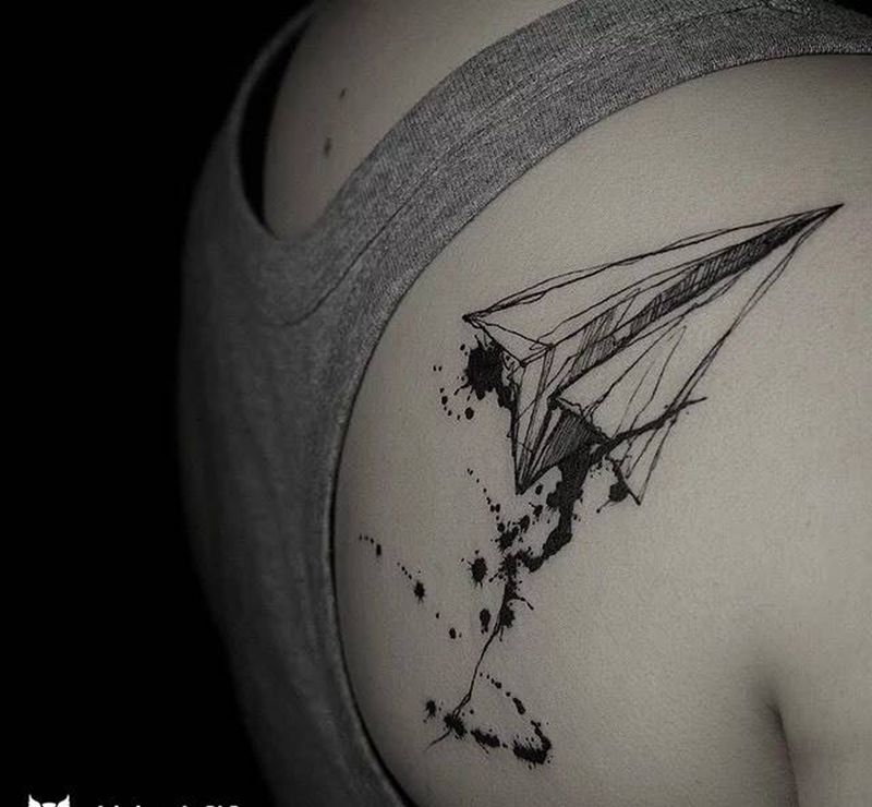 泼墨 折纸飞机纹身图片