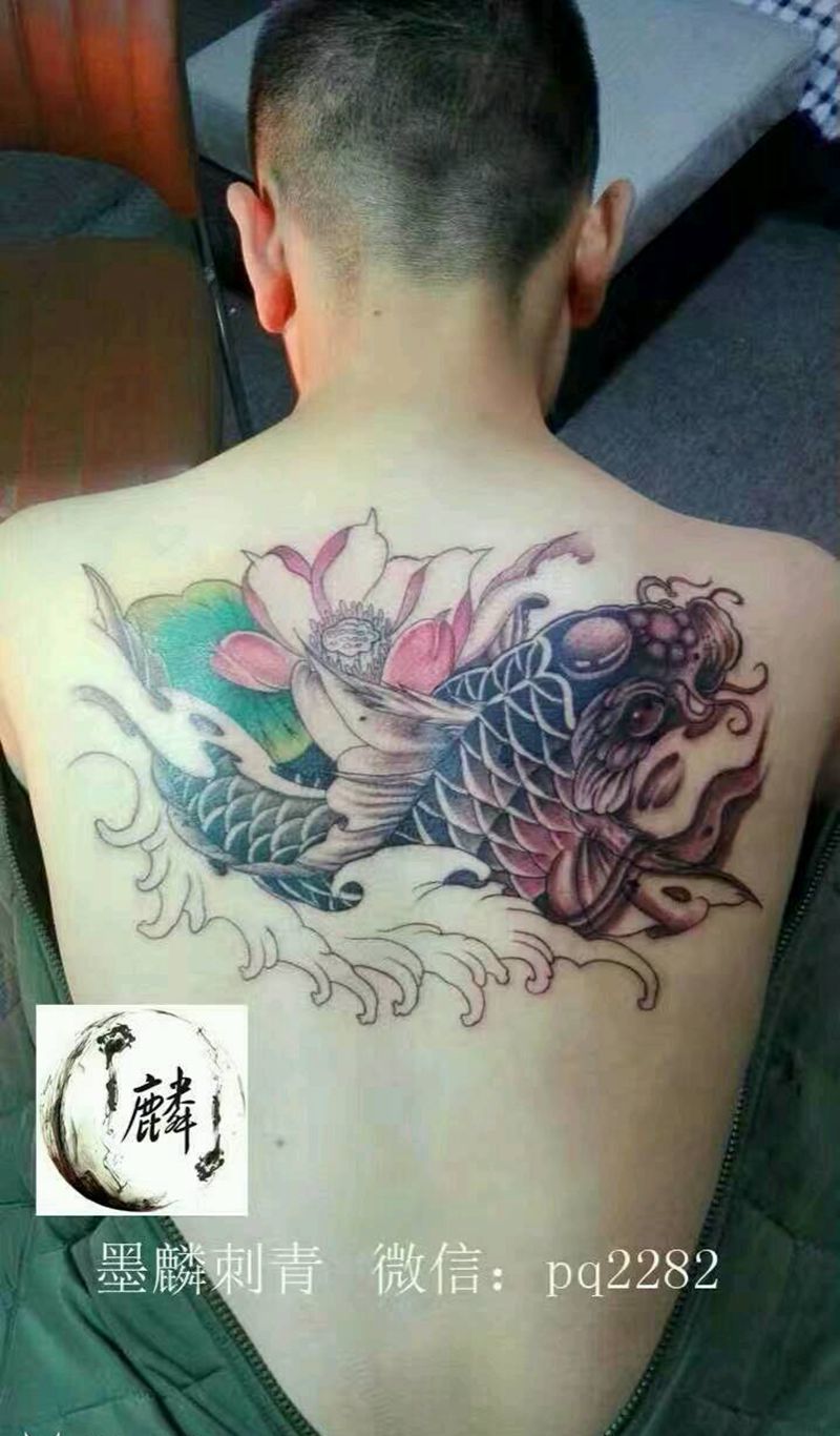 半背鱼未完成纹身图片