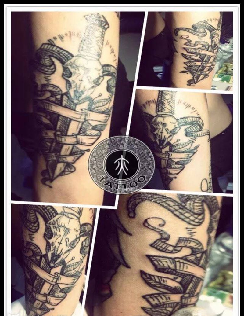 羊骨剑纹身图片_成品手臂欧美纹身图案