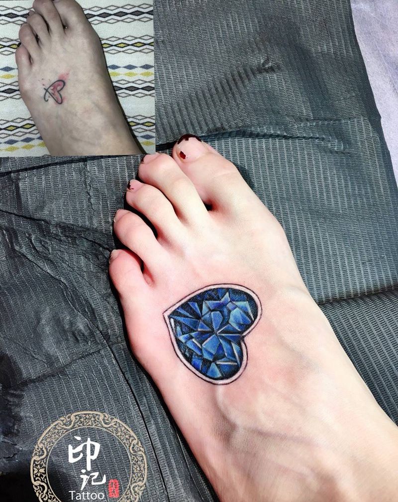 宝石遮盖纹身图片