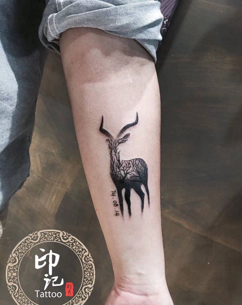 鹿纹身图片