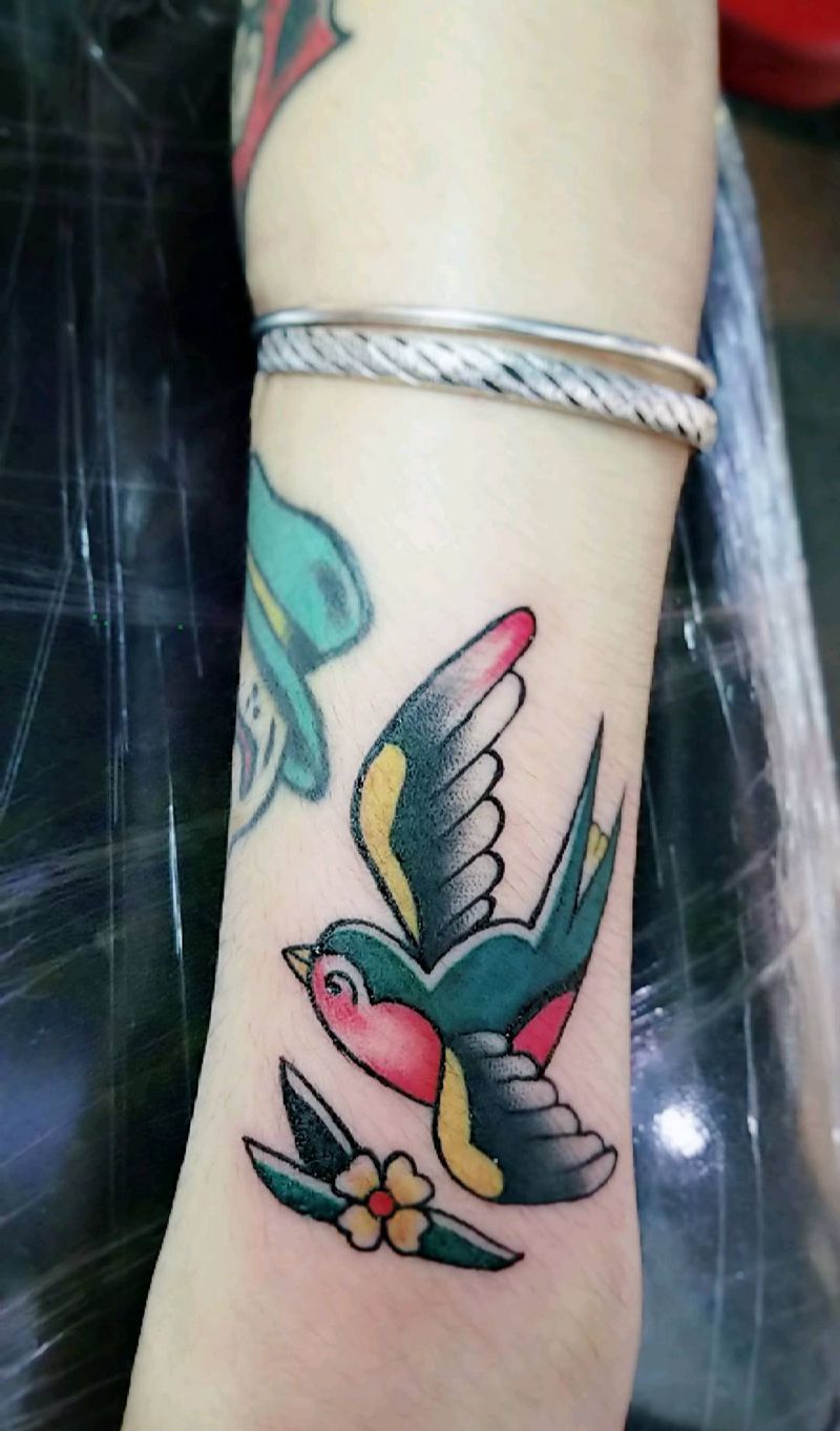 old school燕子纹身图片