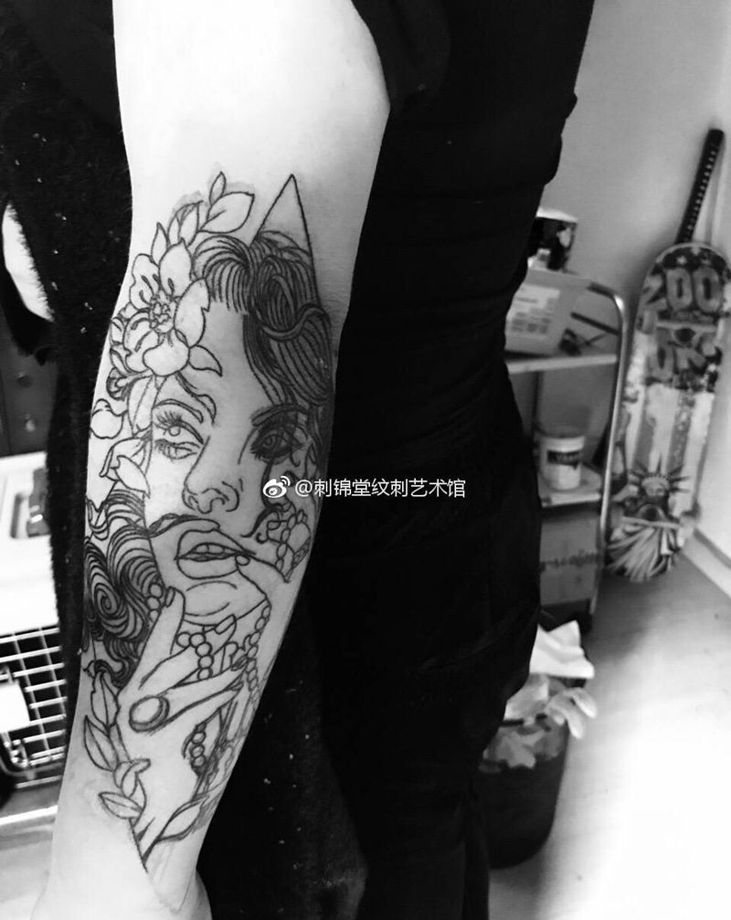 今日作品 线条完成 明天接着上色纹身图片