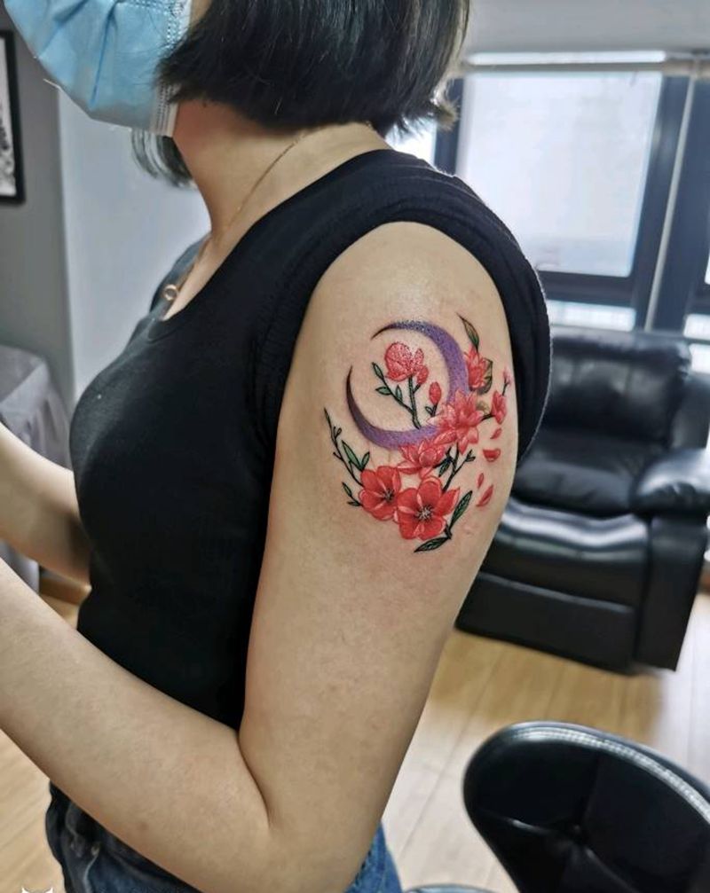 月亮花修改添加纹身图片_肩部水彩纹身图案
